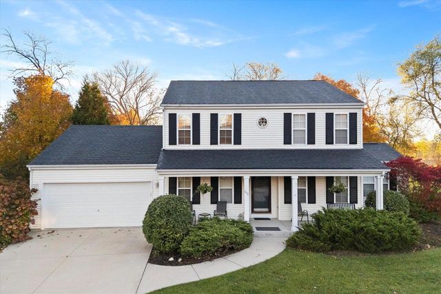 944 Ridgeway CIRCLE, Fredonia, WI 53021