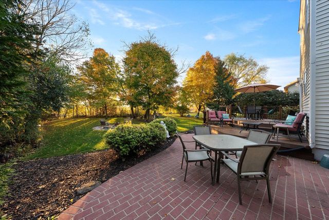 944 Ridgeway CIRCLE, Fredonia, WI 53021