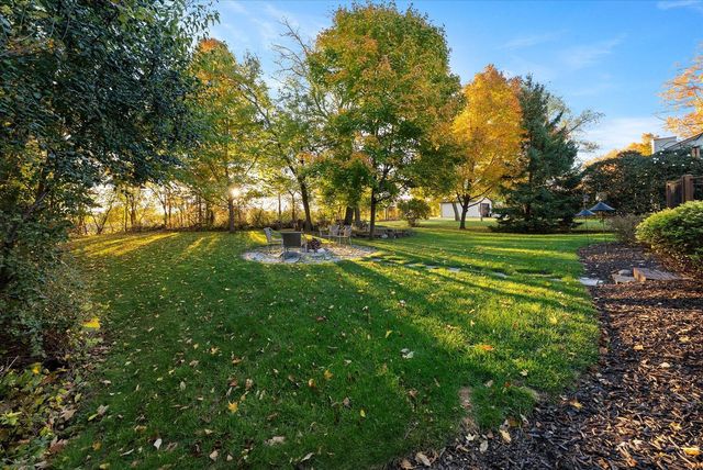 944 Ridgeway CIRCLE, Fredonia, WI 53021