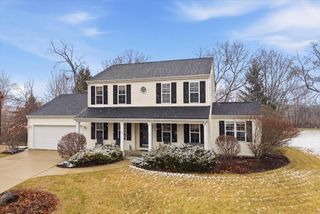 944 Ridgeway CIRCLE, Fredonia, WI 53021