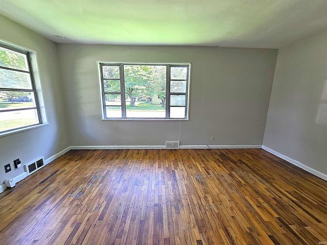 1121 S Dexter Avenue, Evansville, IN 47714