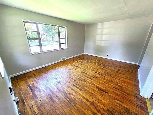 1121 S Dexter Avenue, Evansville, IN 47714