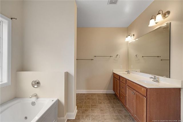 298 Porlock Way, Raeford, NC 28376