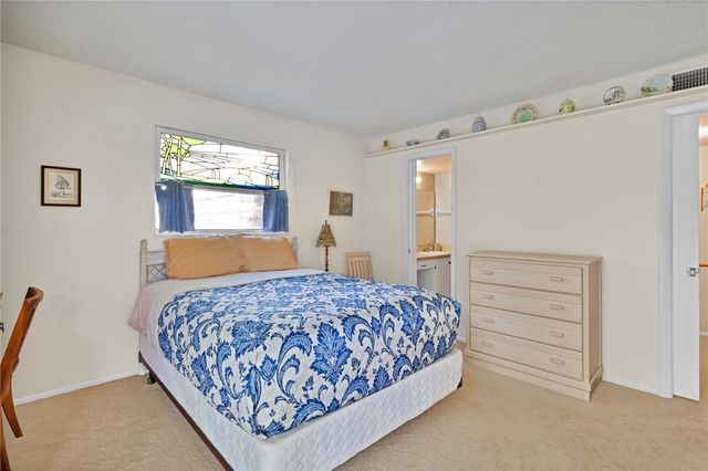 1100 N Ponce De Leon Circle 203, Vero Beach, FL 32960