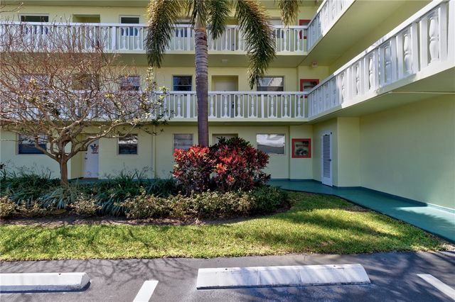 1100 N Ponce De Leon Circle 203, Vero Beach, FL 32960