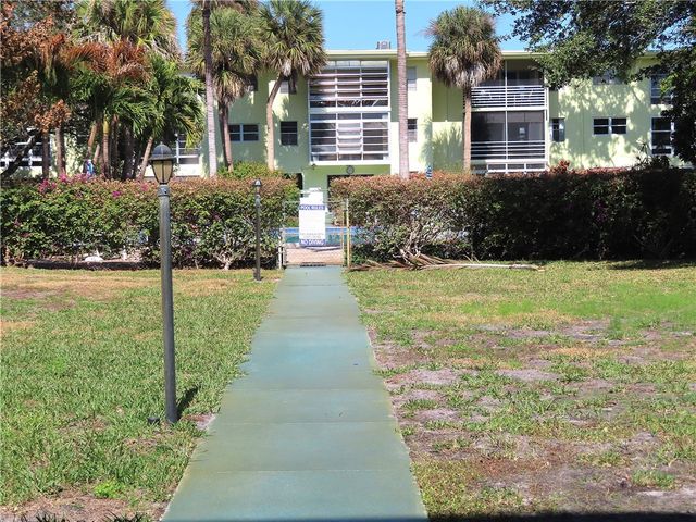 1100 N Ponce De Leon Circle 203, Vero Beach, FL 32960