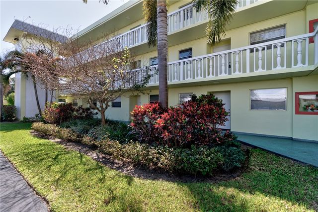 1100 N Ponce De Leon Circle 203, Vero Beach, FL 32960