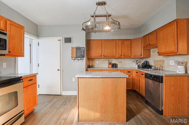 122 W Courtois Street, St Louis, MO 63111