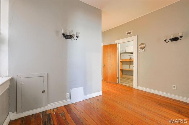 122 W Courtois Street, St Louis, MO 63111