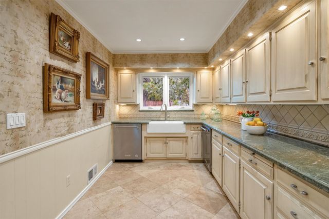 7140 Spring Valley Road, Dallas, TX 75254