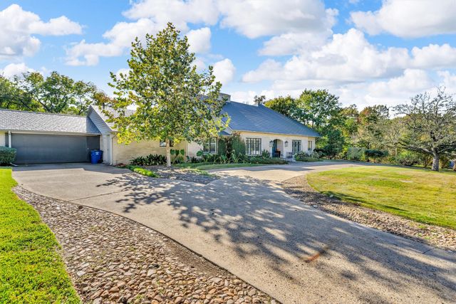 7140 Spring Valley Road, Dallas, TX 75254