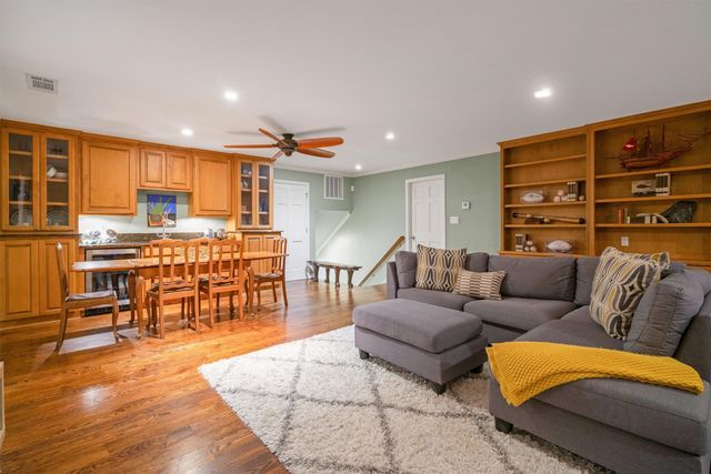 7140 Spring Valley Road, Dallas, TX 75254