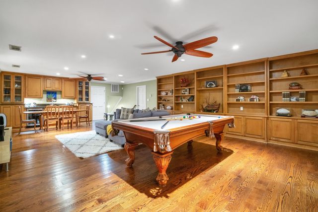 7140 Spring Valley Road, Dallas, TX 75254