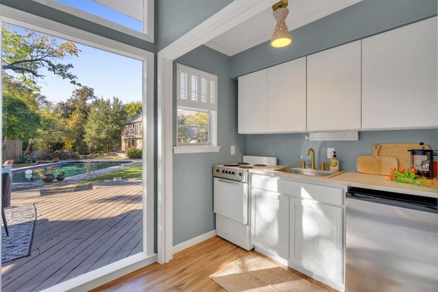 7140 Spring Valley Road, Dallas, TX 75254