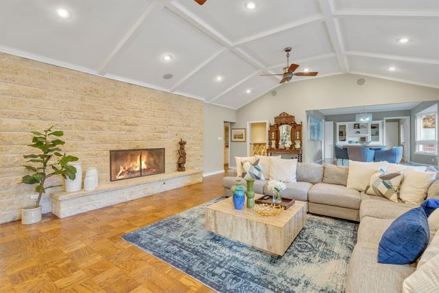 7140 Spring Valley Road, Dallas, TX 75254