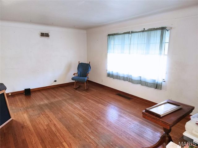 38 S 86th Street, Belleville, IL 62223