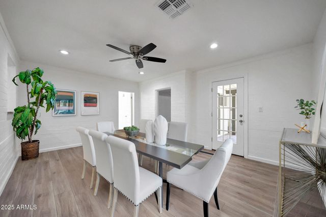 224 W GLENROSA Avenue, Phoenix, AZ 85013