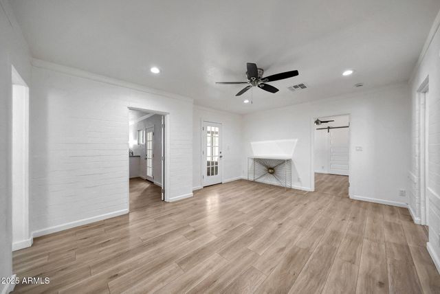 224 W GLENROSA Avenue, Phoenix, AZ 85013