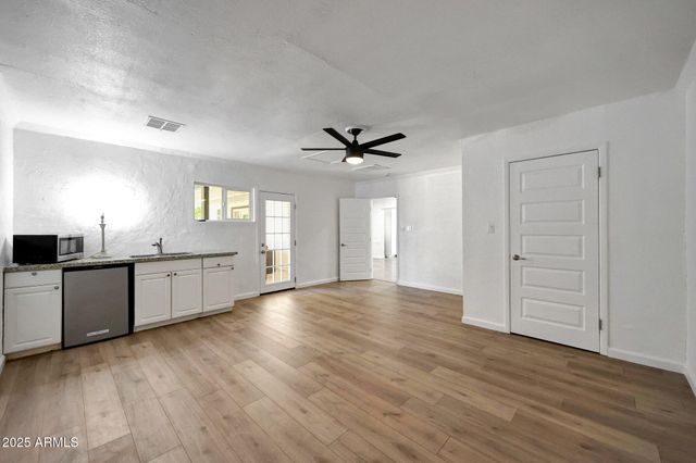 224 W GLENROSA Avenue, Phoenix, AZ 85013