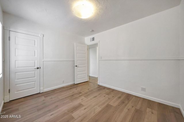 224 W GLENROSA Avenue, Phoenix, AZ 85013