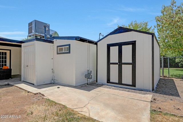 224 W GLENROSA Avenue, Phoenix, AZ 85013