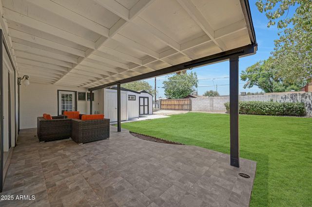 224 W GLENROSA Avenue, Phoenix, AZ 85013