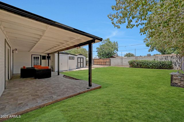 224 W GLENROSA Avenue, Phoenix, AZ 85013