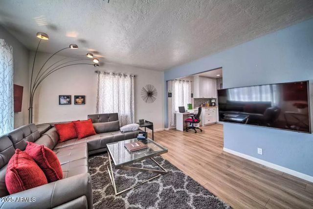 224 W GLENROSA Avenue, Phoenix, AZ 85013