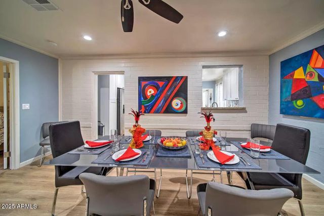 224 W GLENROSA Avenue, Phoenix, AZ 85013