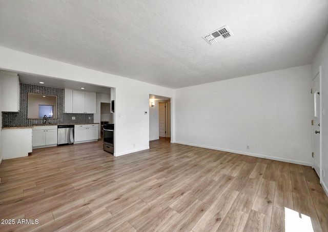 224 W GLENROSA Avenue, Phoenix, AZ 85013