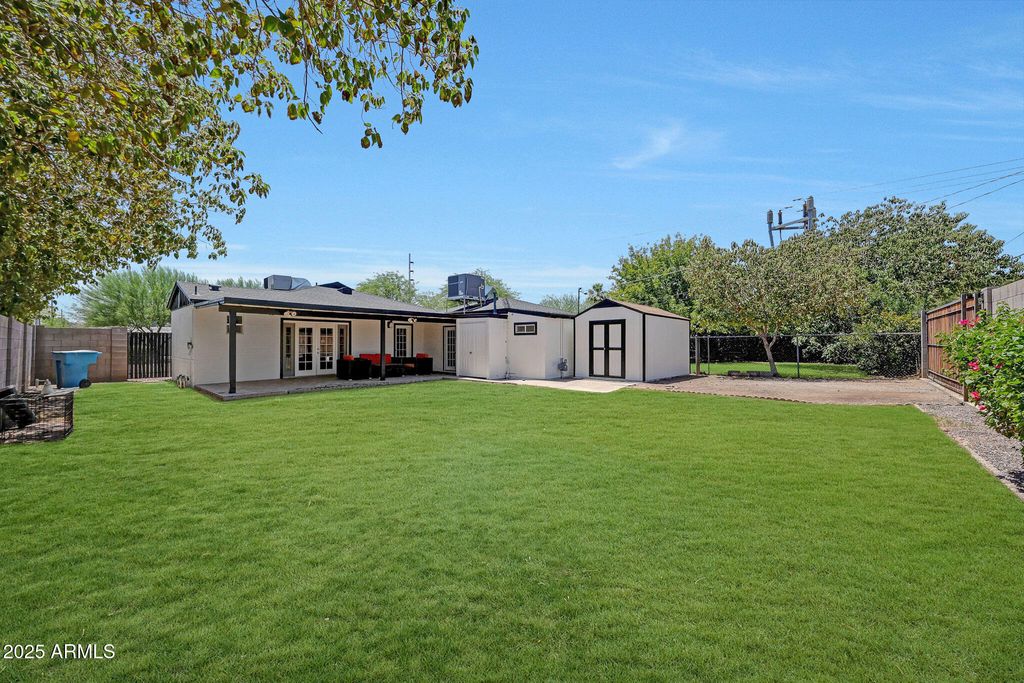 224 W GLENROSA Avenue, Phoenix, AZ 85013