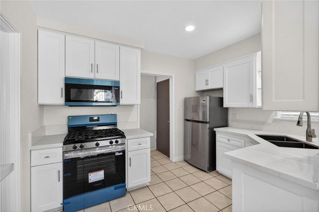 610 E Fairview Boulevard, Inglewood, CA 90302