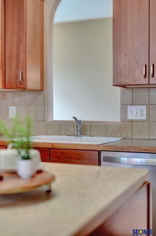 4911 S 76th Street, Lincoln, NE 68516