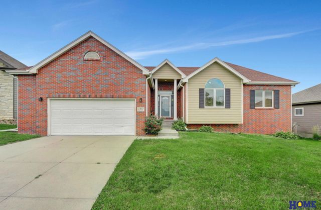 4911 S 76th Street, Lincoln, NE 68516