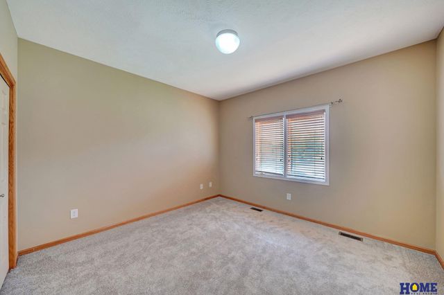 4911 S 76th Street, Lincoln, NE 68516