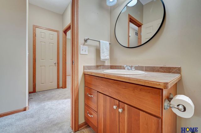 4911 S 76th Street, Lincoln, NE 68516