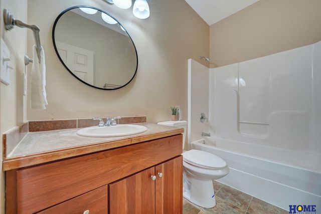 4911 S 76th Street, Lincoln, NE 68516