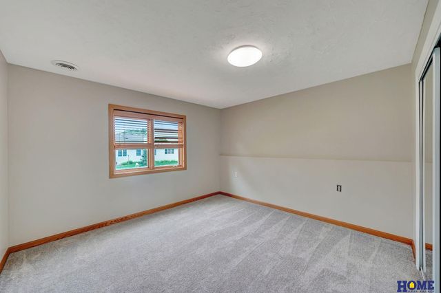 4911 S 76th Street, Lincoln, NE 68516