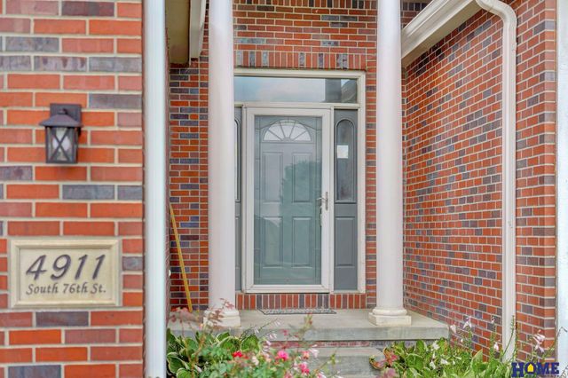 4911 S 76th Street, Lincoln, NE 68516