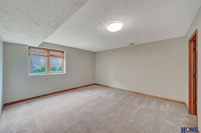 4911 S 76th Street, Lincoln, NE 68516