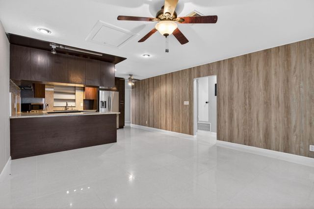 8709 NW 57th Dr, Tamarac, FL 33321