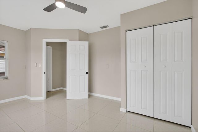 8709 NW 57th Dr, Tamarac, FL 33321