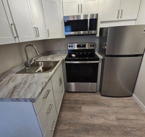 8709 NW 57th Dr, Tamarac, FL 33321