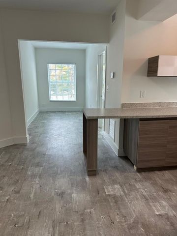 130 Antiquera Avenue, Coral Gables, FL 33134