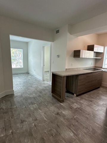 130 Antiquera Avenue, Coral Gables, FL 33134