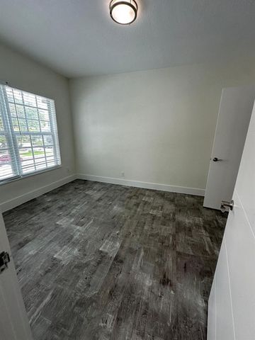 130 Antiquera Avenue, Coral Gables, FL 33134