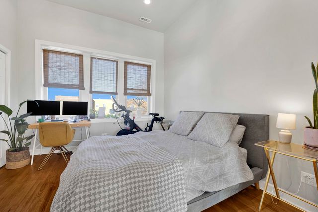 3107 W George Street 3, Chicago, IL 60618