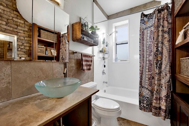 3107 W George Street 3, Chicago, IL 60618