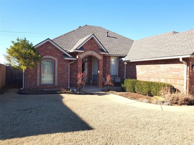 1117 Kelsi Drive, Moore, OK 73160