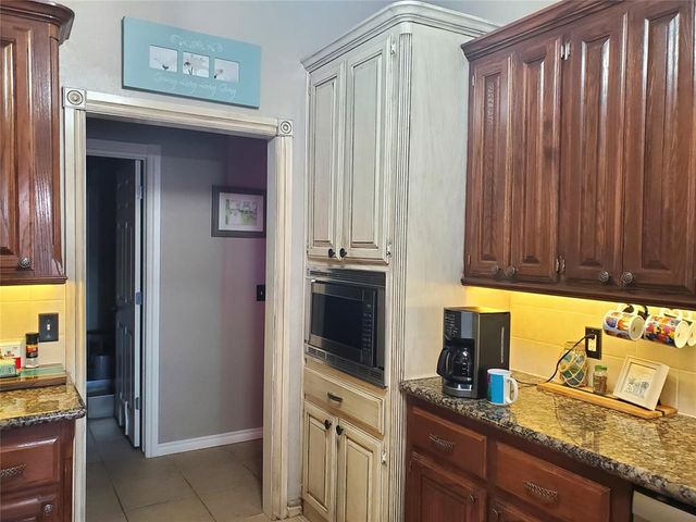 1117 Kelsi Drive, Moore, OK 73160